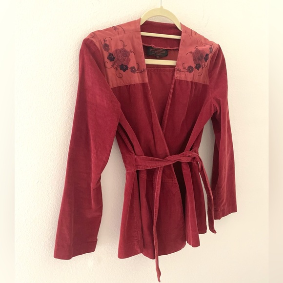 Vintage Red Embroidered Blazer - Picture 4 of 4